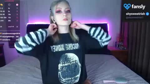 Snapshot of shysweetrish chatting on 1, 3, 2025 shysweetrish online show from 1, 3, 2025