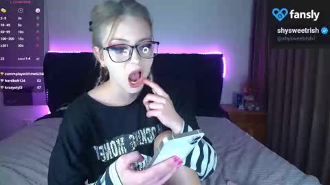 Snapshot of shysweetrish chatting on 6, 3, 2025 shysweetrish online show from 6, 3, 2025