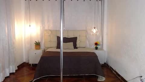 CALL ME  CHARLOTTE online show from 28, 12, 2024