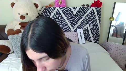 Snapshot of sia_jones chatting on 13, 4, 2026 Sia online show from 13, 4, 2026
