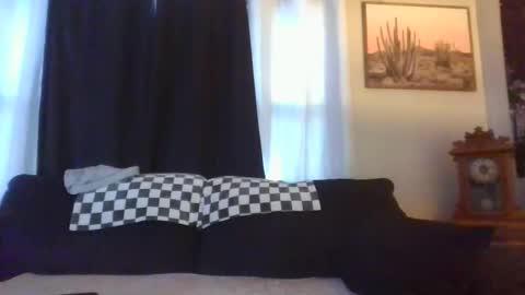 Snapshot of sidneyraee chatting on 17, 12, 2025 Mrs. St. Patrickk online show from 17, 12, 2025