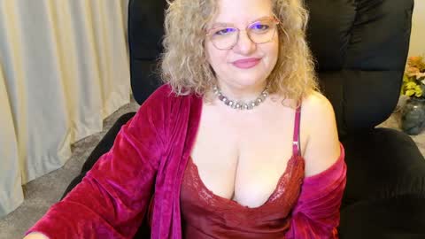 Snapshot of sidnney chatting on 6, 4, 2026 sidnney online show from 6, 4, 2026