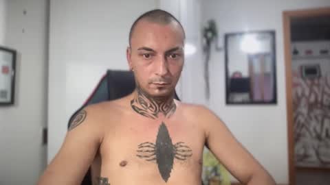 sidvicious23cm online show from 9, 9, 2025