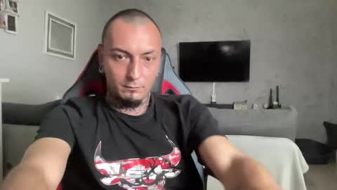 sidvicious23cm online show from 7, 4, 2026