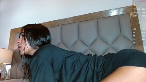 Snapshot of sienastone chatting on 10, 1, 2025 SIENA STONE online show from 10, 1, 2025