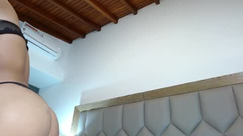 Snapshot of sienastone chatting on 17, 1, 2025 SIENA STONE online show from 17, 1, 2025