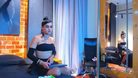 SinnaDark online show from 12, 3, 2026