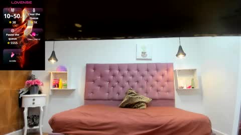 Snapshot of sienna_glow chatting on 27, 9, 2025 sienna_glow online show from 27, 9, 2025