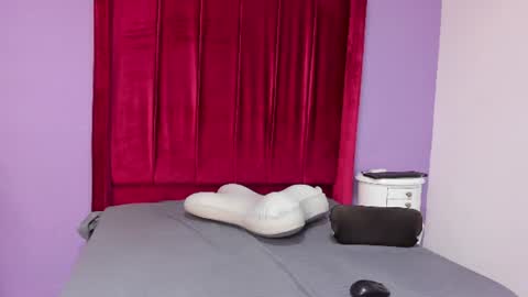 Snapshot of sienna_glow chatting on 15, 7, 2026 sienna_glow online show from 15, 7, 2026