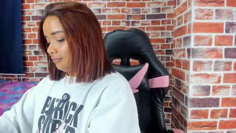 Snapshot of sienna_lux01 chatting on 10, 3, 2026 sienna_lux01 online show from 10, 3, 2026