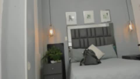 Snapshot of sienna_miller_27 chatting on 9, 11, 2025 Keira online show from 9, 11, 2025