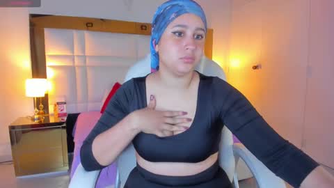 Snapshot of siennaa_rose chatting on 2, 10, 2025 Sienna online show from 2, 10, 2025