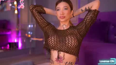 Snapshot of siennajayden chatting on 25, 10, 2025 Sienna online show from 25, 10, 2025