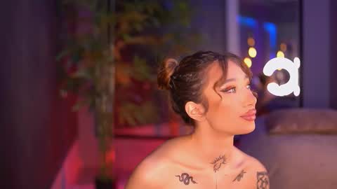 Snapshot of siennajayden chatting on 27, 10, 2025 Sienna online show from 27, 10, 2025