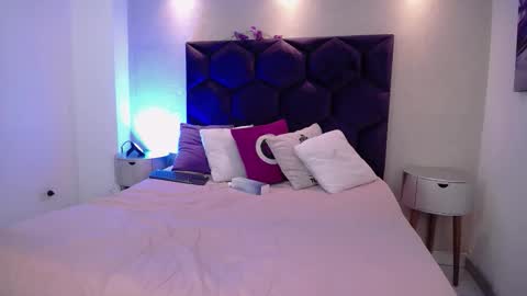 Snapshot of siennaluxee chatting on 6, 1, 2026 siennaluxee online show from 6, 1, 2026