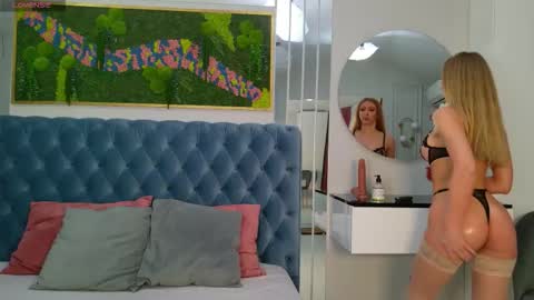 Sienna online show from 10, 3, 2026