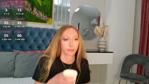 Sienna online show from 14, 5, 2026