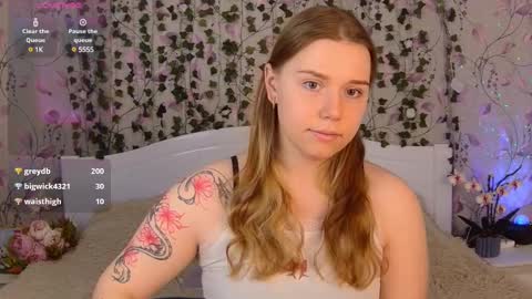 Snapshot of silent_princesses chatting on 27, 2, 2025 Chloe online show from 27, 2, 2025