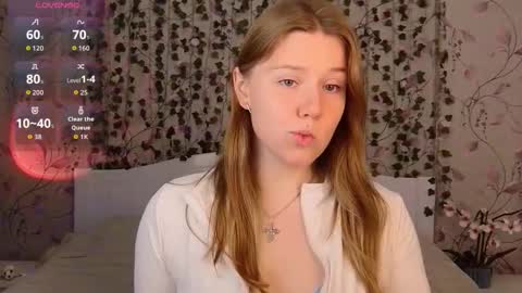 Snapshot of silent_princesses chatting on 18, 9, 2025 Chloe online show from 18, 9, 2025