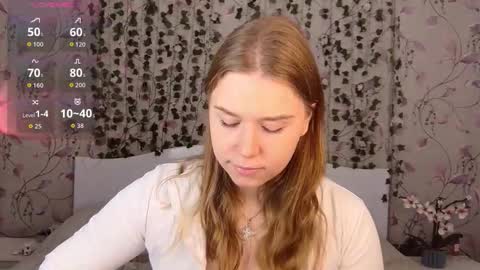 Snapshot of silent_princesses chatting on 7, 10, 2025 Chloe online show from 7, 10, 2025