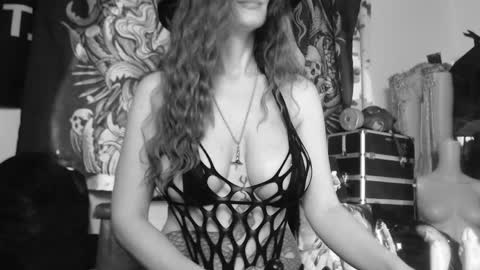 Allmylinkssilentmary666 online show from 11, 5, 2026