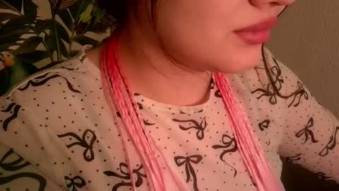 Snapshot of silentmuse_ chatting on 20, 12, 2025 muse online show from 20, 12, 2025