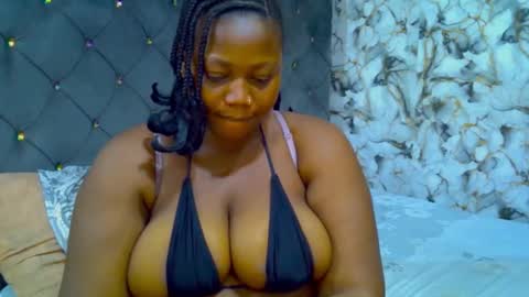 Snapshot of silky_blackbarbie chatting on 20, 9, 2025 bibisexy online show from 20, 9, 2025