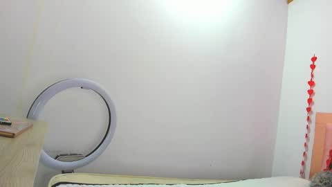 Snapshot of silvana_wenz chatting on 19, 2, 2025 Silvana online show from 19, 2, 2025