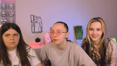Snapshot of silvi_candy chatting on 9, 9, 2025 Silvia online show from 9, 9, 2025