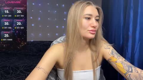 Snapshot of silvia_sugarr chatting on 16, 12, 2024 Silvia online show from 16, 12, 2024