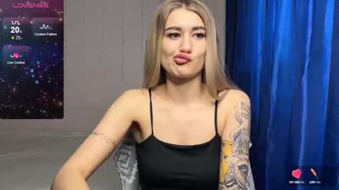 Snapshot of silvia_sugarr chatting on 11, 3, 2025 Silvia online show from 11, 3, 2025