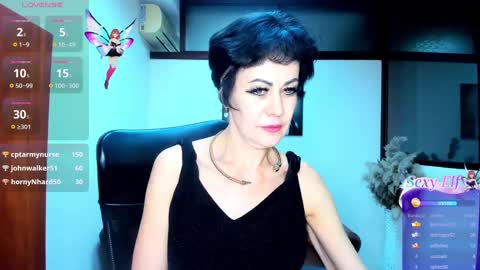 Silvia Wallec online show from 1, 1, 2025