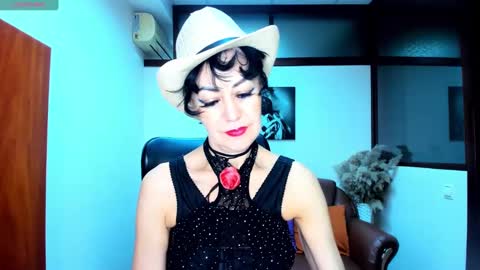 Silvia Wallec online show from 26, 1, 2025