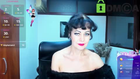 Silvia Wallec online show from 3, 3, 2025