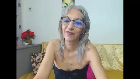 Snapshot of siminafoxx4u chatting on 17, 3, 2026 siminafoxx4u online show from 17, 3, 2026