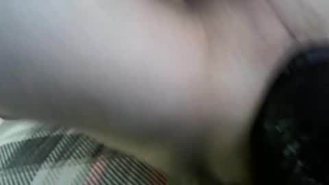 horny bottom hosting online show from 14, 4, 2026