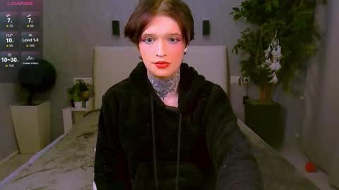 Simona online show from 2, 2, 2025