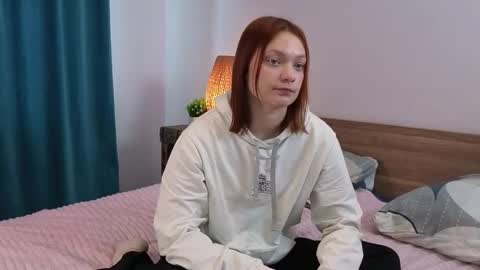 Snapshot of simonafaulds chatting on 24, 9, 2025 Amelia online show from 24, 9, 2025
