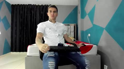 Snapshot of simonkeler chatting on 6, 1, 2025 SIMON KELER online show from 6, 1, 2025