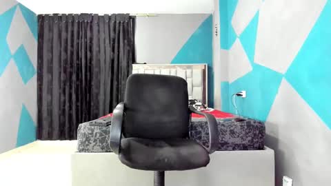 Snapshot of simonkeler chatting on 28, 1, 2025 SIMON KELER online show from 28, 1, 2025