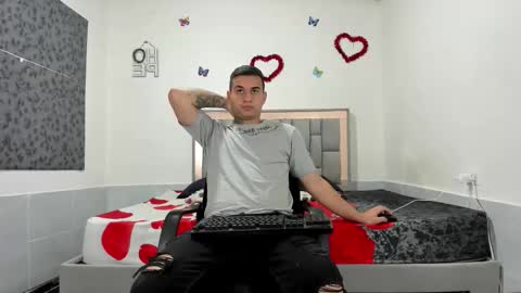 Snapshot of simonkeler chatting on 30, 9, 2025 SIMON KELER online show from 30, 9, 2025