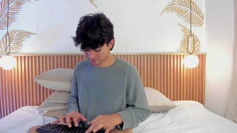  Simon  online show from 3, 1, 2025