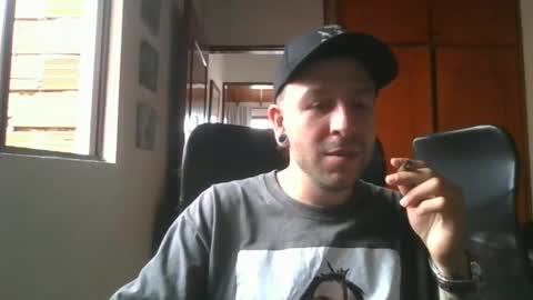 Snapshot of simonm777 chatting on 15, 10, 2025 simonm777 online show from 15, 10, 2025