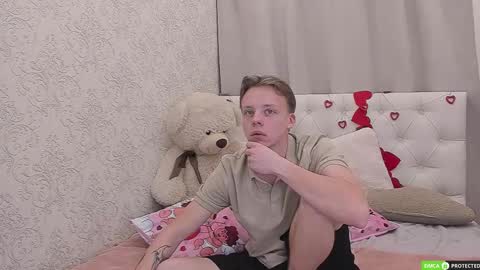 Snapshot of simonwarner chatting on 12, 2, 2026 Simon online show from 12, 2, 2026