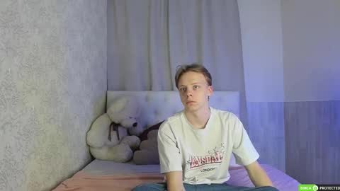 Snapshot of simonwarner chatting on 23, 3, 2026 Simon online show from 23, 3, 2026