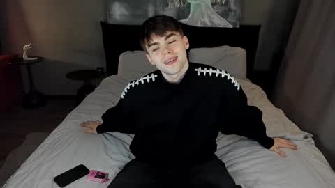 Snapshot of simonwnl chatting on 5, 12, 2024 Simon online show from 5, 12, 2024