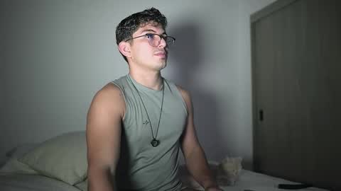 Snapshot of simoon_01 chatting on 10, 2, 2026 SIMOON online show from 10, 2, 2026