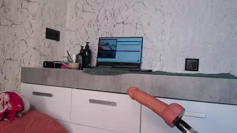 regina online show from 27, 10, 2025