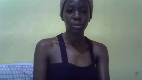 Snapshot of simplyloy33 chatting on 17, 4, 2026 simplyloy33 online show from 17, 4, 2026