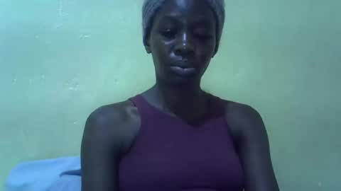 Snapshot of simplyloy33 chatting on 17, 4, 2026 simplyloy33 online show from 17, 4, 2026